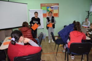 Tinerii din Tudora au participat la o Școală de toamnă în domeniul reducerii bullying-ului și în Advocacy